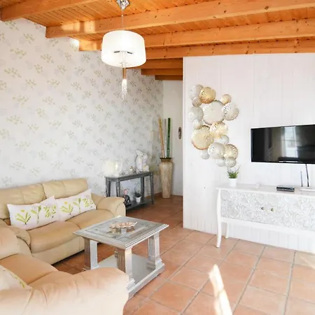 Holiday home Tenerife Holiday Moraditas 2 With Jacuzzi In With Seaview Adeje